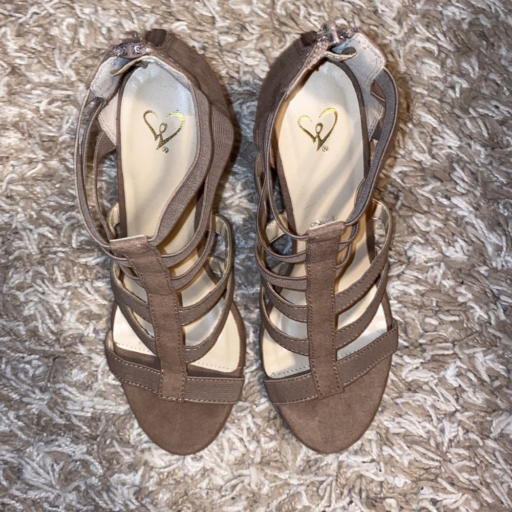 Windsor Store Block Heels - Picture 5 of 6